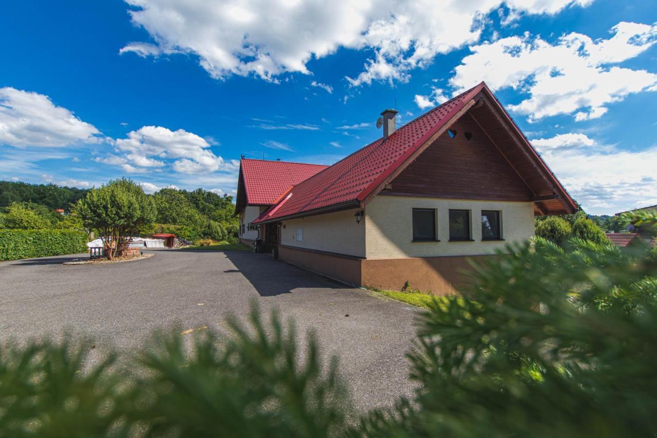 Apartman Kinskych Roznov pod Radhostem Luaran gambar